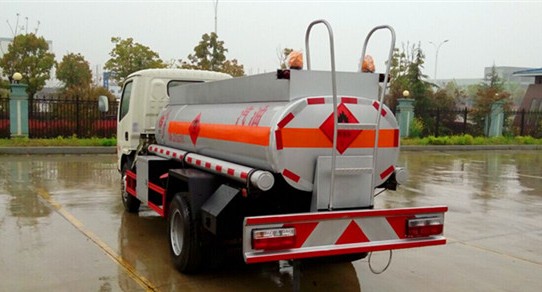 �|�L(f��ng)������2���{(l��n)�Ƽ���܇(ch��)�DƬ