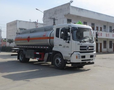 國(guó)六東風(fēng)天錦油罐車圖片 國(guó)六東風(fēng)天錦油罐車圖片