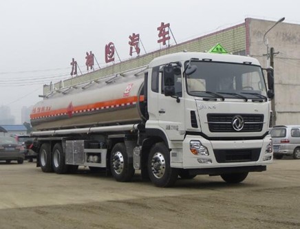 國(guó)六東風(fēng)天龍前四后八鋁合金油罐車圖片 國(guó)六東風(fēng)天龍前四后八鋁合金油罐車圖片