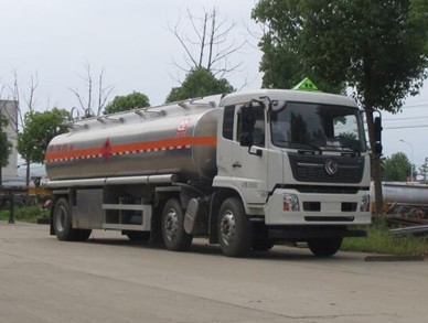 國六東風天錦小三軸鋁合金油罐車圖片 國六東風天錦小三軸鋁合金油罐車圖片