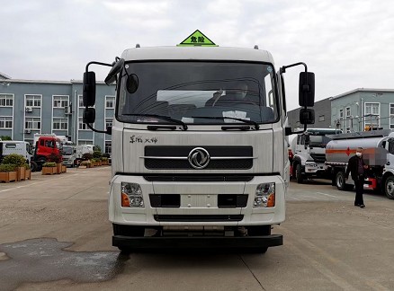 甲醇乙醇罐式運輸車圖片 甲醇乙醇罐式運輸車圖片