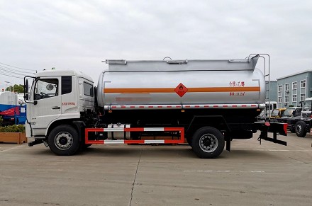 甲醇乙醇罐式運輸車圖片 甲醇乙醇罐式運輸車圖片