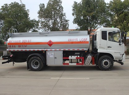 國六東風(fēng)天錦10噸油罐車圖片 國六東風(fēng)天錦10噸油罐車圖片