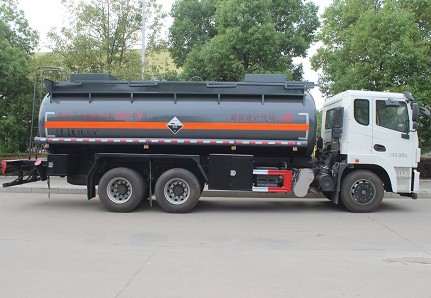 國六東風(fēng)錦程后八輪化工車圖片 國六東風(fēng)錦程后八輪化工車圖片