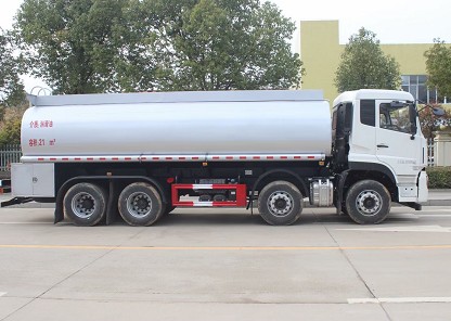 國(guó)六東風(fēng)天龍前四后八普通液體運(yùn)輸車(chē)圖片 國(guó)六東風(fēng)天龍前四后八普通液體運(yùn)輸車(chē)圖片