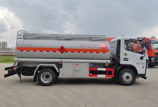 �����|�L������8������܇/�\��܇�DƬ