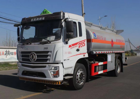 東風(fēng)專用底盤(D3S)10噸油罐車 東風(fēng)專用底盤(D3S)10噸油罐車