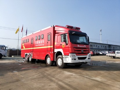 重汽豪沃前四后八大型淋浴車 重汽豪沃前四后八大型淋浴車