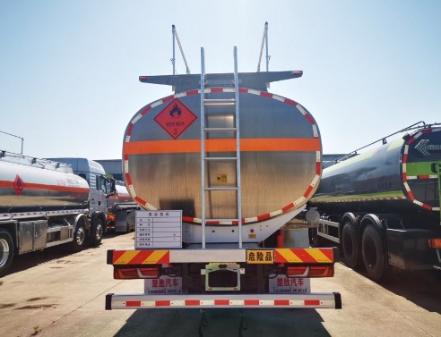 �����������ǰ�ĺ���X�Ͻ��\��܇