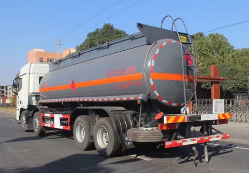 福田前四后八25方易燃液體罐式運輸車_潤知星牌SCS5321GRYBJ6型易燃液體罐式運輸車 福田前四后八25方易燃液體罐式運輸車_潤知星牌SCS5321GRYBJ6型易燃液體罐式運輸車