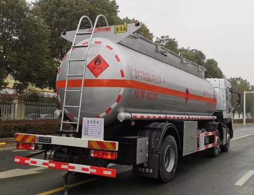 解放JK6前四后四20方易燃液體罐式運輸車_潤知星牌SCS5264GRYCA6型易燃液體罐式運輸車 解放JK6前四后四20方易燃液體罐式運輸車_潤知星牌SCS5264GRYCA6型易燃液體罐式運輸車