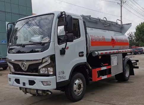 東風(fēng)小多利卡4.6方易燃液體罐式運(yùn)輸車_潤知星牌SCS5070GRYEQ6型易燃液體罐式運(yùn)輸車 東風(fēng)小多利卡4.6方易燃液體罐式運(yùn)輸車_潤知星牌SCS5070GRYEQ6型易燃液體罐式運(yùn)輸車