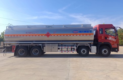 解放JK6前四后八鋁合金油罐車_程力牌CL5320GYYLBWN型鋁合金運油車 解放JK6前四后八鋁合金油罐車_程力牌CL5320GYYLBWN型鋁合金運油車